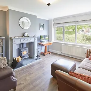  Holiday home Host & - The Moorings United Kingdom