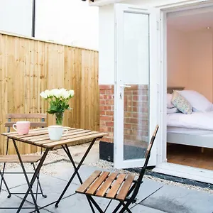  Apartment The Wing -near To The Beaches And United Kingdom